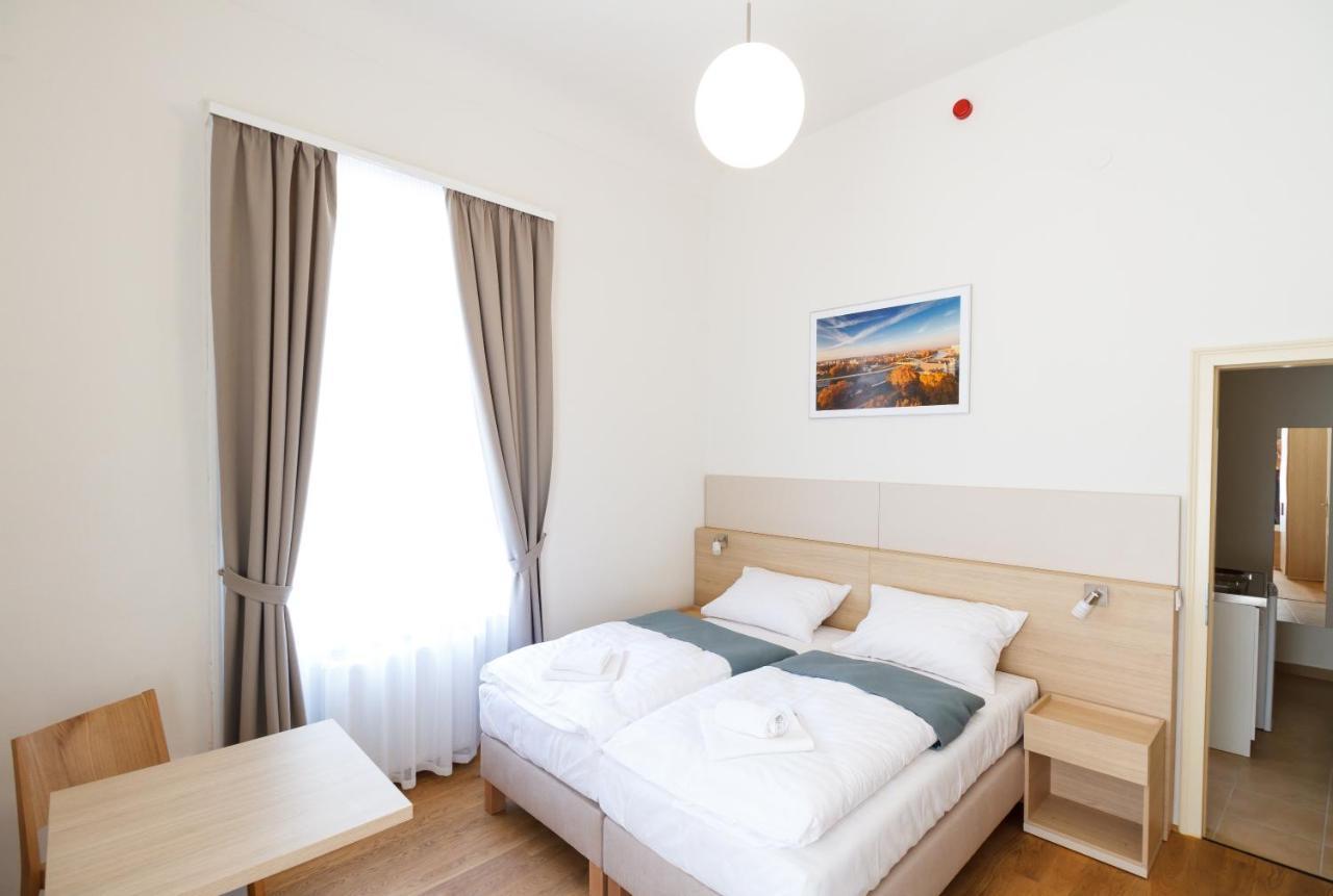 Domus Peregrini Apartmanok Gyor Exterior photo